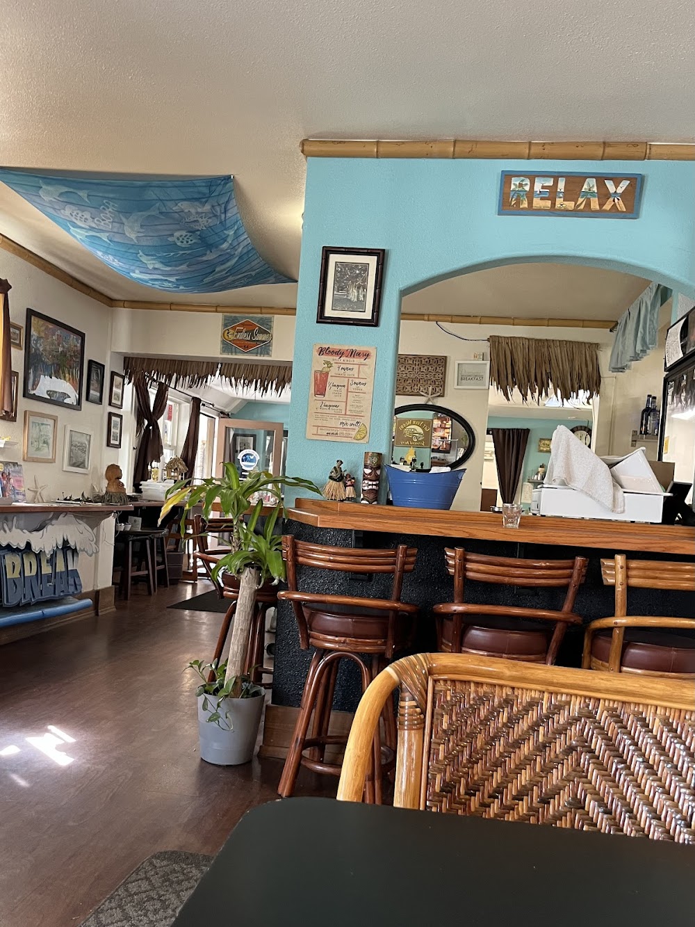 Daybreak Island Grill